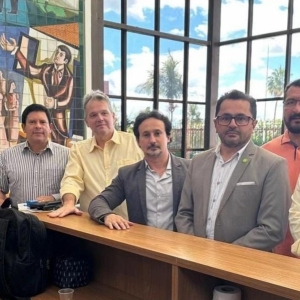 Estiveram no Palácio Araguaia, os Sindicatos representantes de diversas categorias do funcionalismo público (executivo, legislativo e judiciário) efetuaram o protocolo do requerimento relativo à data-base.