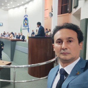 O Presidente do SINDOJUS TOCANTINS, Hugo Corrêa, prestigiou Sessão Solene de Abertura do Ano Legislativo.
