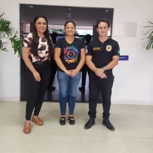 Presidente Hugo Corrêa e Diretora Financeira Janete Gomes visitam os Oficiais de Justiça da Comarca de Natividade.
