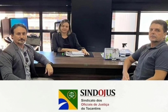 Nesta quinta-feira (16) o presidente do SINDOJUS TOCANTINS, Hugo Corrêa, e o conselheiro fiscal Élcio Kasburg estiveram reunidos com a diretora-geral do TJ, Dra. Ana Carina Souto, para tratar de demandas da categoria.